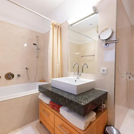 Clubhotel D9